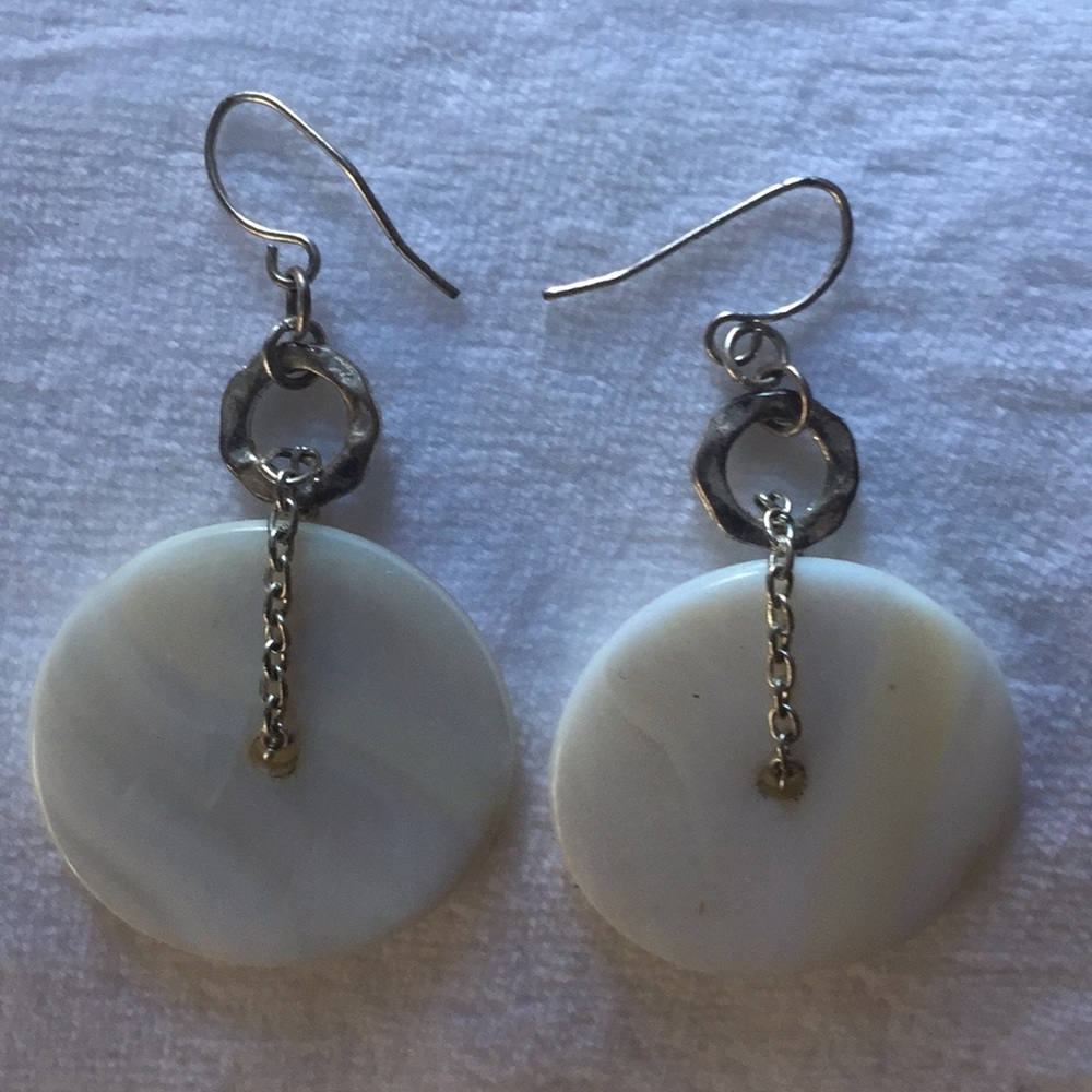 Shell And Hammered Loop Pierced Earrings - image 2